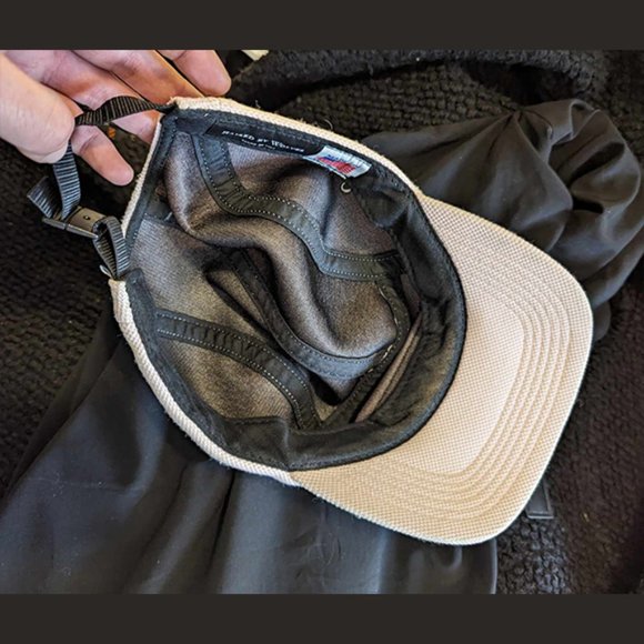 RAISED BY WOLVES - Light pink cap - Picture 4 of 6